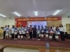 TẶNG QUÀ KHUYẾN HỌC CHO HỌC SINH  VƯỢT KHÓ HỌC GIỎI PHƯỜNG NHÂN CHÍNH