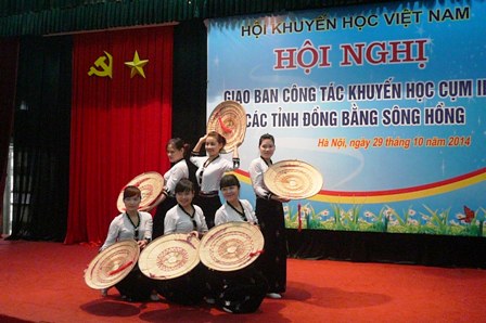 Văn nghệ chào mừng Hội nghị