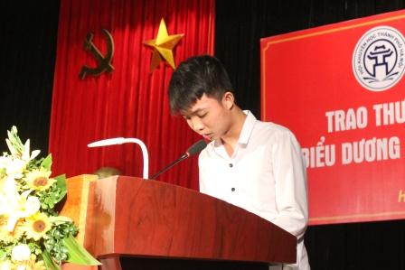 Đại diện học sinh học tốt phát biểu