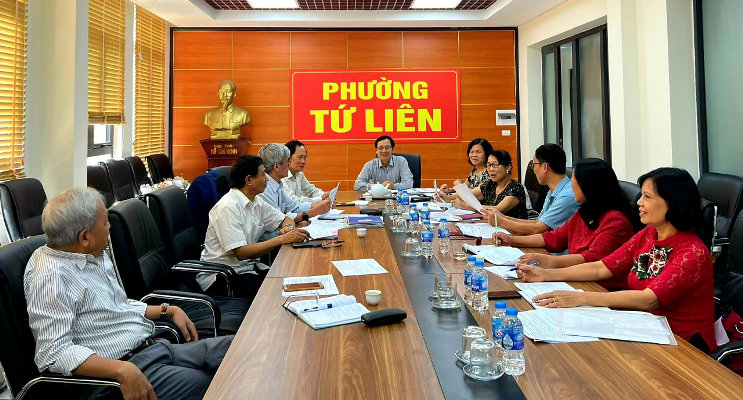Ông Phương Ngọc Ánh, Chủ tịch HKH quận Tây Hồ chủ trì Hội nghị  Tọa đàm bàn biện pháp thực hiện mô hình CDHT năm 2022.