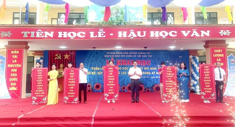 Các đại biểu gửi thông điệp học tập suốt đời năm 2023