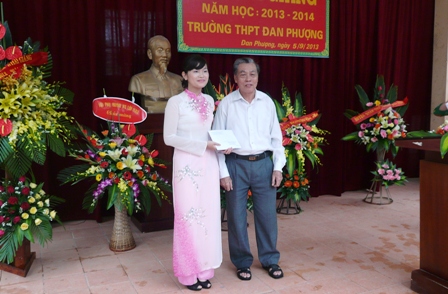 Em Nguyễn Hoa Hạ - Giải Ba môn Văn HS giỏi Quốc Gia