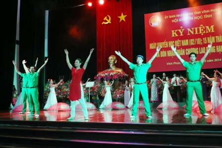HỘI KHUYẾN HỌC TỈNH VĨNH PHÚC TỔ CHỨC KỶ NIỆM NGÀY KHUYẾN HỌC VIỆT NAM, 15 NĂM THÀNH LẬP HỘI VÀ ĐÓN NHẬN HUÂN CHƯƠNG LAO ĐỘNG HẠNG NHÌ